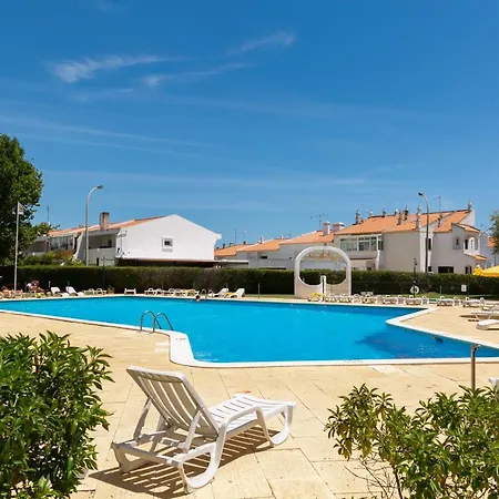 Central With Pool, Near The Beach * Albufeira