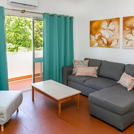 Central With Pool, Near The Beach דירה